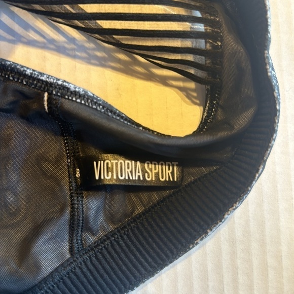 Victorias Secret Sport bra in heathered mesh black and white w cross cross back - Picture 7 of 8